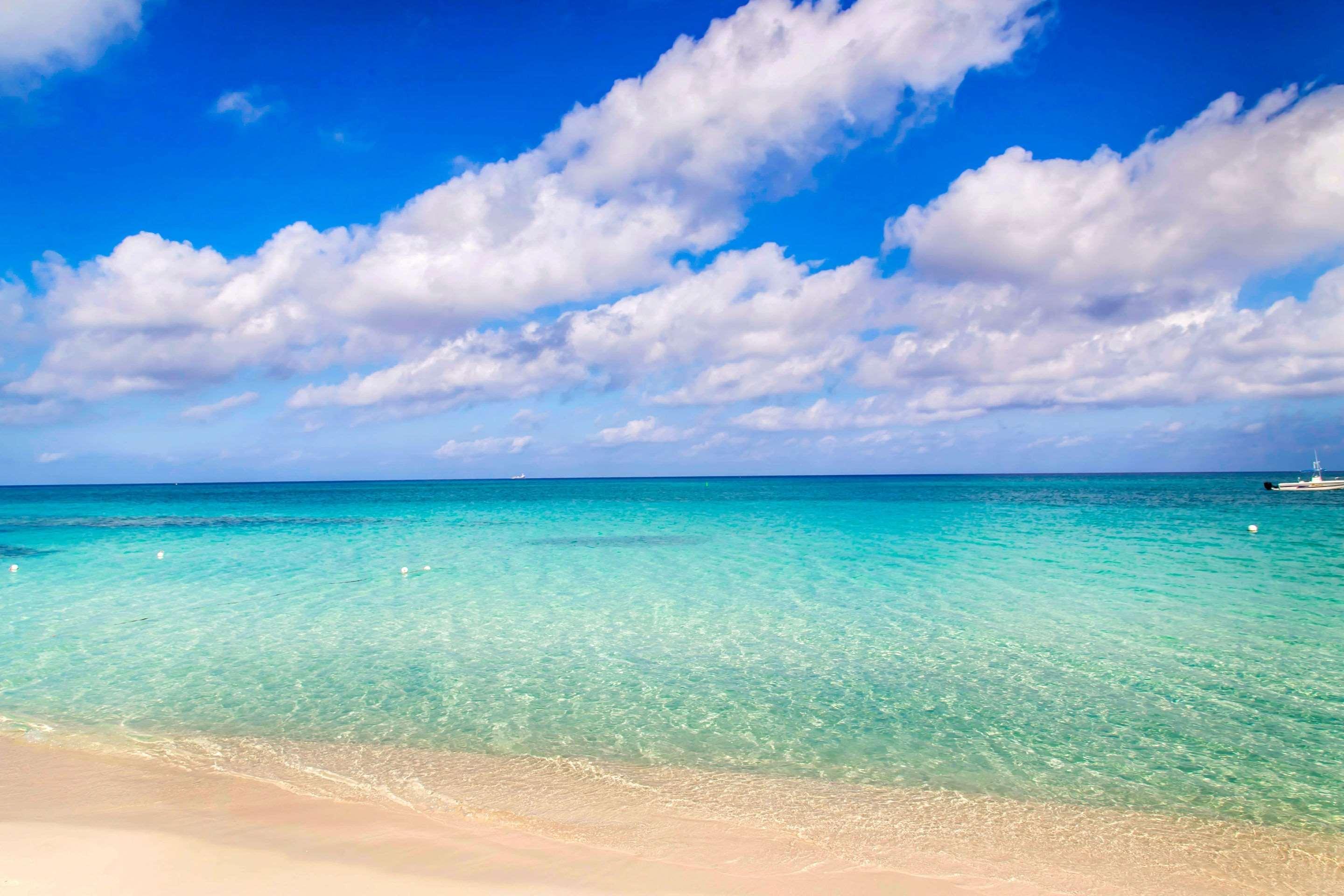Hampton By Hilton Grand Cayman Seven Mile Beach George Town Ngoại thất bức ảnh
