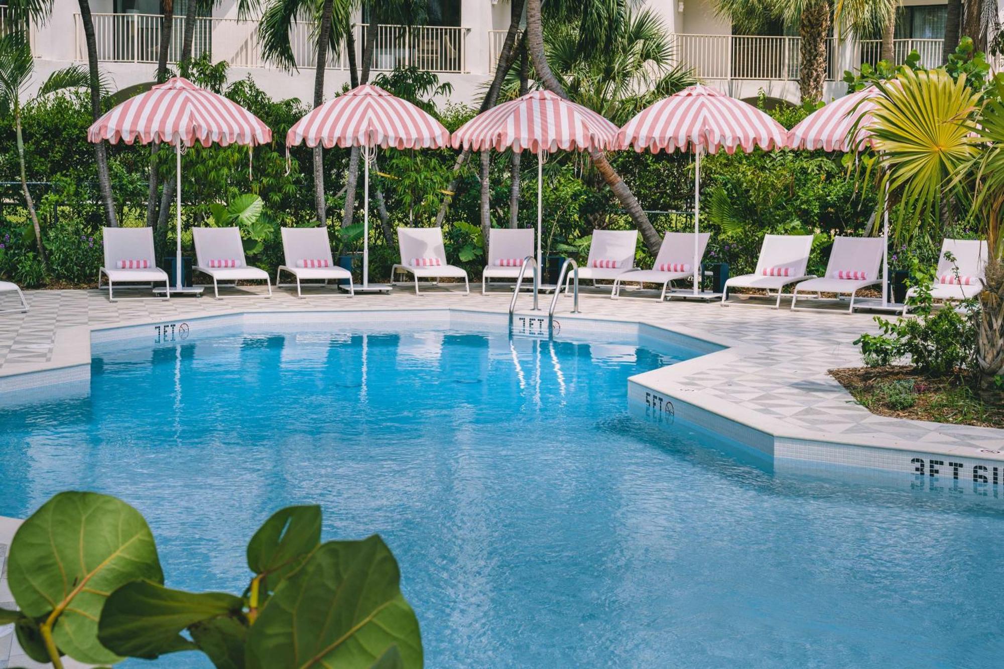 Hampton By Hilton Grand Cayman Seven Mile Beach George Town Ngoại thất bức ảnh
